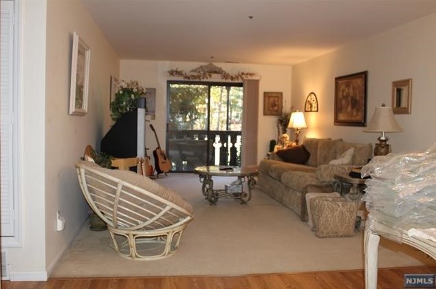 710 Thoreau Ct, Mahwah, NJ 07430