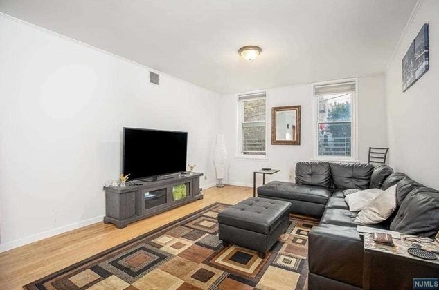 6405 Blvd E #b2, West New York, NJ 07093