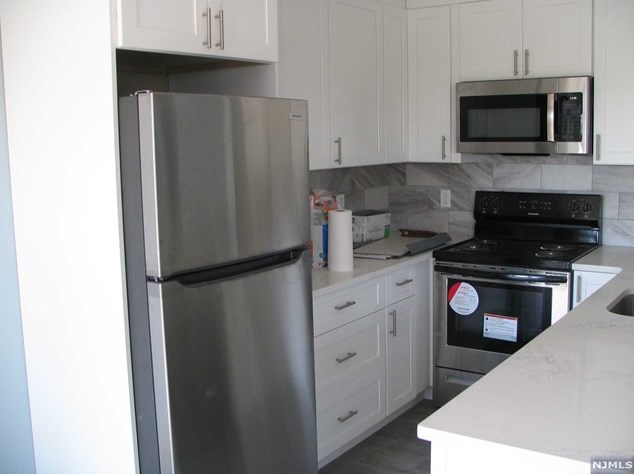 510 Hackensack St #3, Carlstadt, NJ 07072