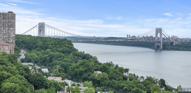 3 Horizon Rd #1015, West Fort Lee, NJ 07024