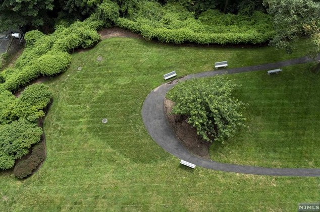 3 Horizon Rd, West Fort Lee NJ  07024-6701 exterior