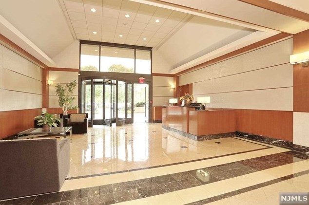 6 Horizon Rd #2401, West Fort Lee, NJ 07024
