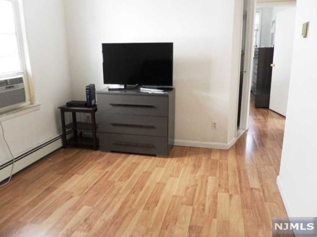 277 Franklin Ave #3, Cliffside Park, NJ 07010
