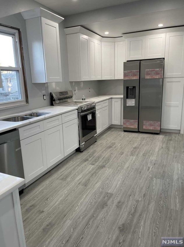 323 Crestview Pl, Teaneck, NJ 07666