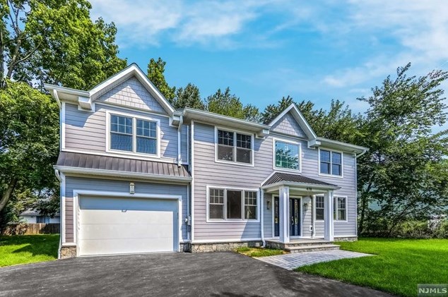 478 Luhmann Dr, N Milford, NJ 07646