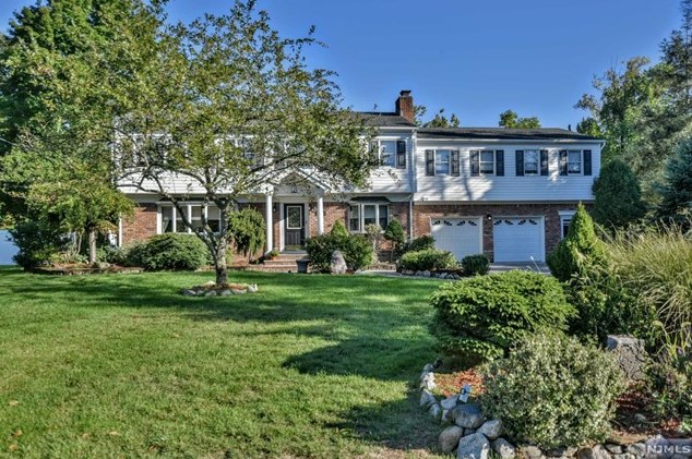 710 Tulane Ct, Westwood, NJ 07676-4222