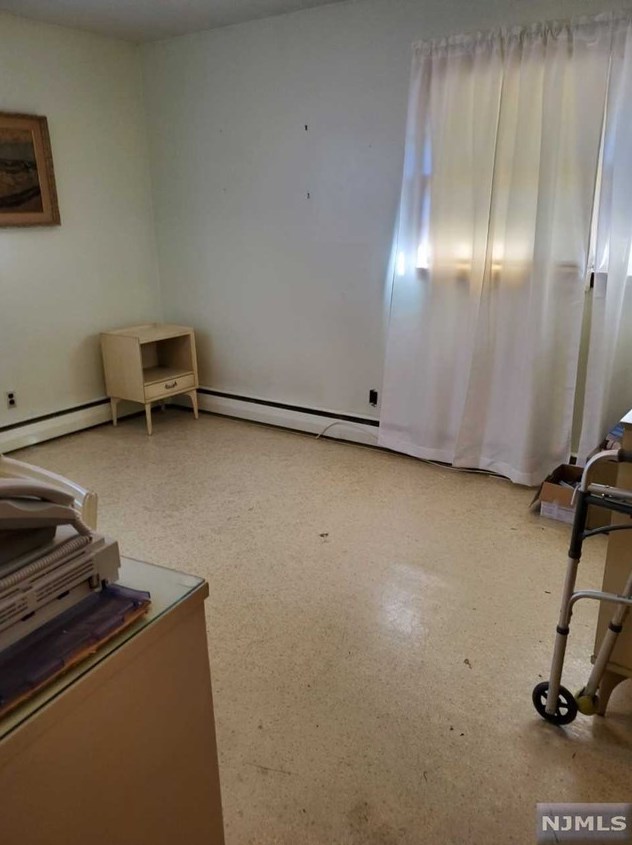 465 Meer Ave, Wyckoff NJ  07481-1837 exterior