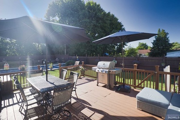 53 Leonard Ter, Wayne, NJ 07470-3337