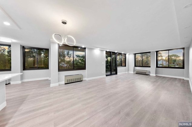 200 Winston Dr #119, Cliffside Park, NJ 07010
