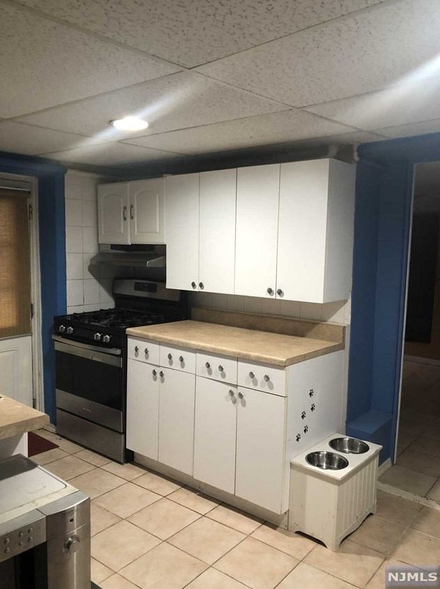 1430 44th St #1, North Bergen, NJ 07047