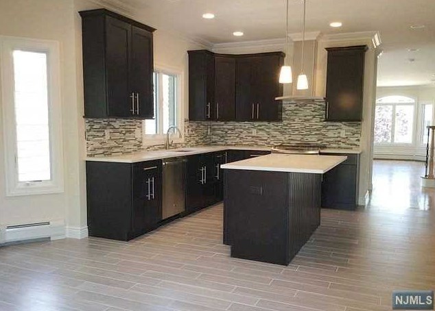 358 Tom Hunter Rd, West Fort Lee, NJ 07024