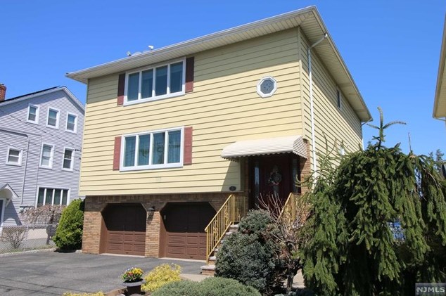 251 Wallington Ave, Wallington, NJ 07057