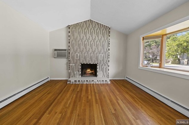 11 1st St, Park Ridge NJ  07656-1661 exterior