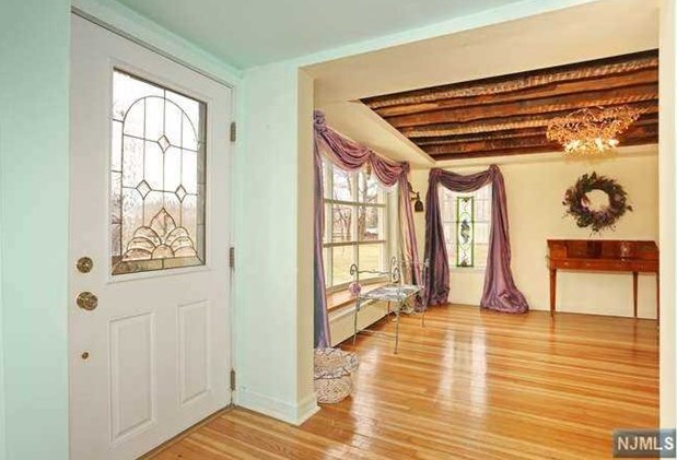 340 Ramapo Valley Rd, Mahwah, NJ 07430