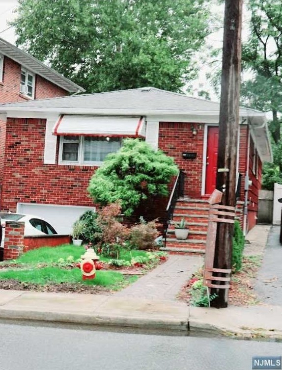 252 River Rd, North Arlington, NJ 07031