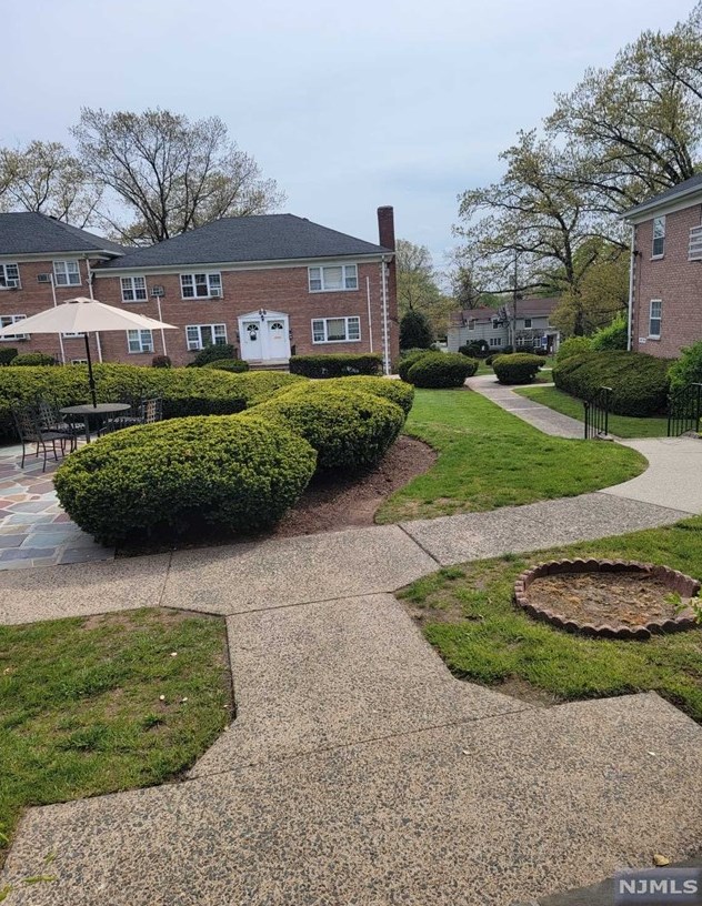 5 Heights Rd #h1, Ridgewood, NJ 07450