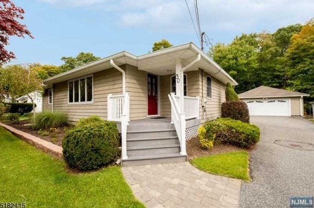 30 Ridge Rd, West Milford Lakes, NJ 07480