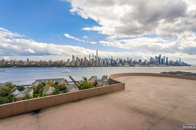 6600 Boulevard E #1b, West New York, NJ 07093