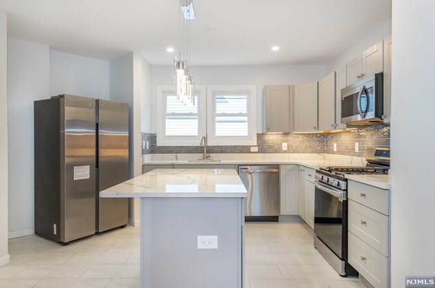 89 Wilmore Rd, Little Falls, NJ 07424