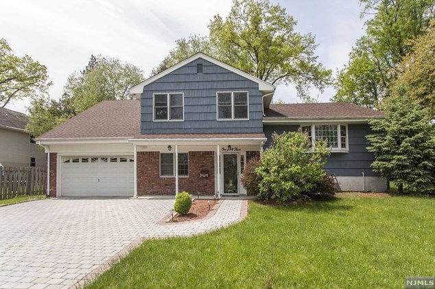 163 3rd St, Cresskill, NJ 07626
