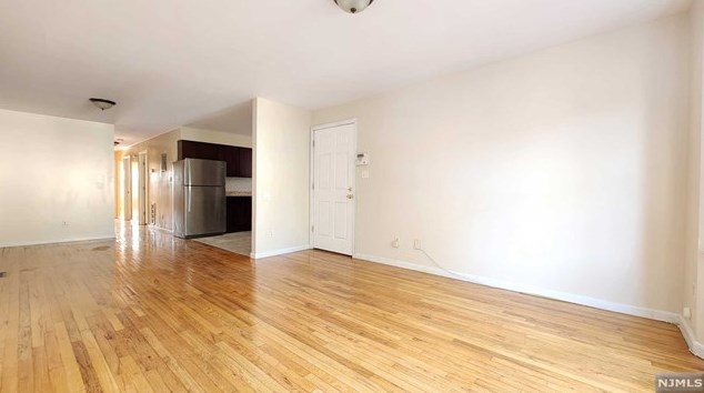 20 Hanford St #2, Newark, NJ 07114