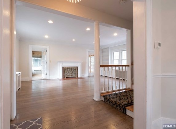 441 Linwood Ave, Ridgewood, NJ 07450