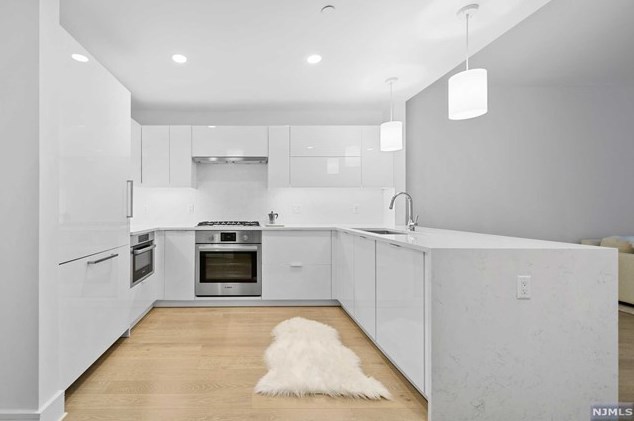 9 Ave At Port Imperial #326, West New York, NJ 07093