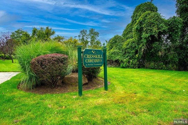 5 Tenakill Park E #215, Cresskill, NJ 07626