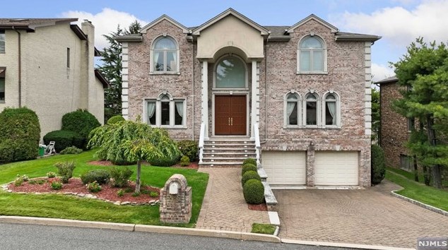 258 Arthur Ave, Englewood, NJ 07632