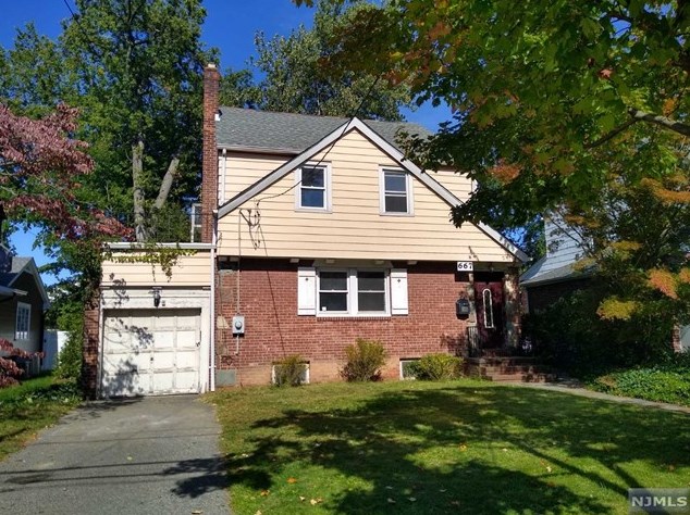 667 Penn Ave, Teaneck, NJ 07666