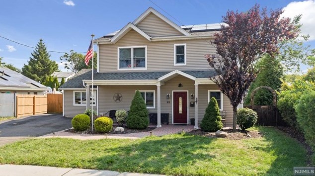 62 Meakin Ave, Rochelle Park, NJ 07662