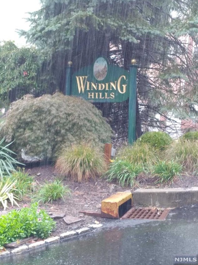 100 Pierson Miller Dr, Pompton Lakes NJ 07442-1045 exterior