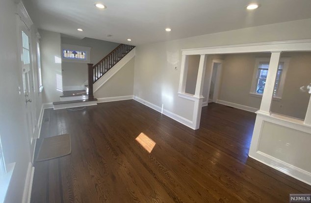 43 Garden St, Bergenfield NJ  07621-2743 exterior