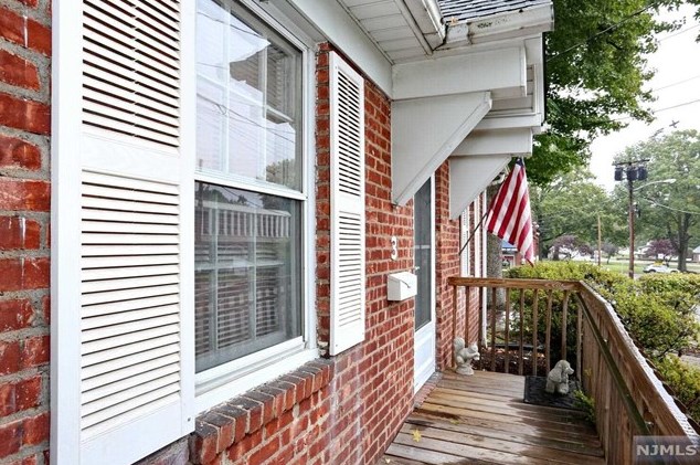 3 Wolcott Rd, Dumont, NJ 07628