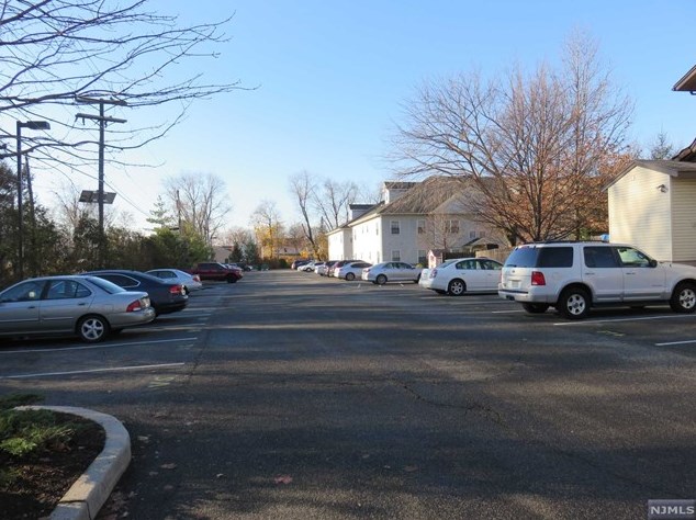 47-53 Central Ave #b 14, Rochelle Park, NJ 07662