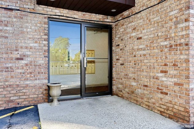 25 Market St #b 9, Saddle Brook, NJ 07663