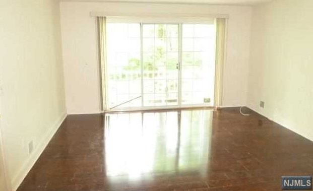 853 Juniper Way, Mahwah, NJ 07430