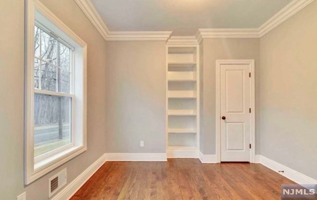 260 Main St, Emerson, NJ 07630
