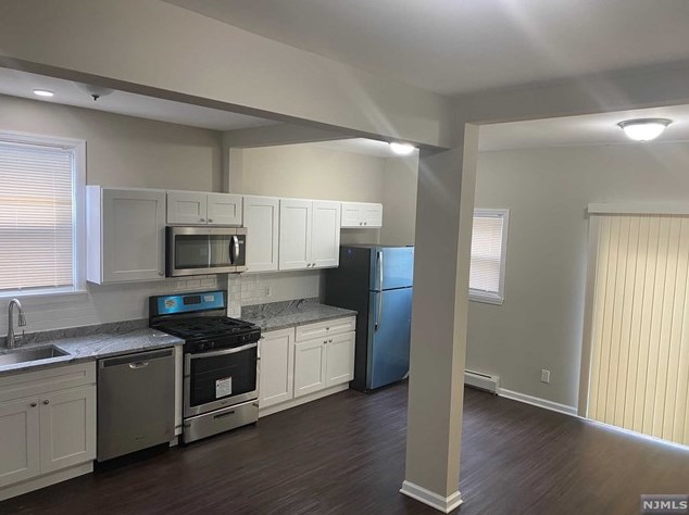239 Freeman Ave, Jersey City, NJ 07306-7003