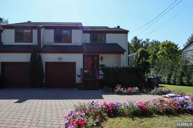 328 E Main St #328, Bergenfield, NJ 07621