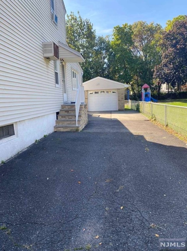 336 Garibaldi Ave, Lodi, NJ 07644