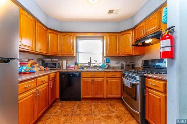 120 Marshall St, Elizabeth, NJ 07206