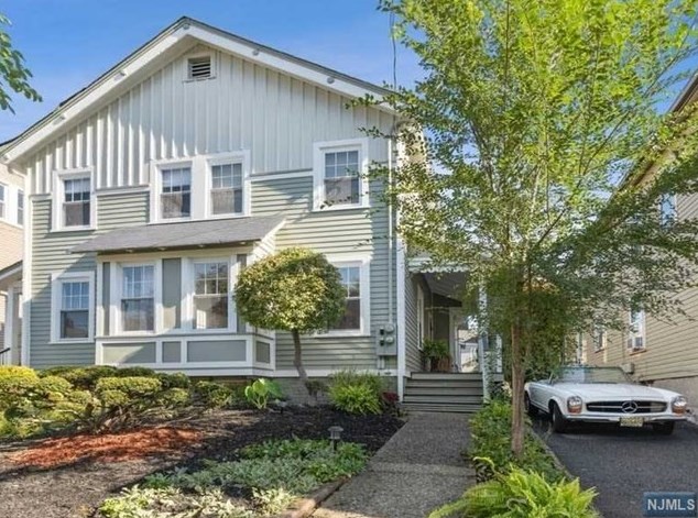 35-37 Portland Pl, Montclair, NJ 07042