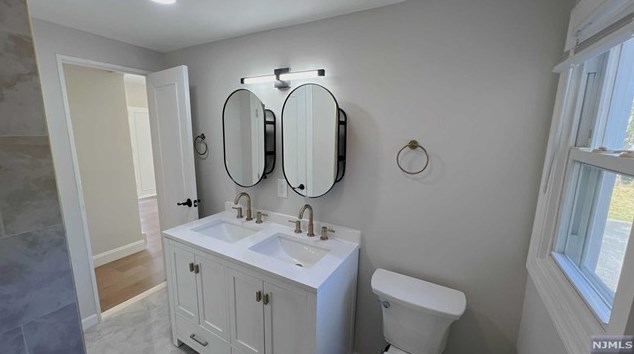 48 Emwood Dr, Emerson NJ  07630-1902 exterior