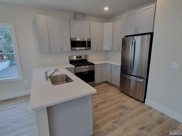 387 Park St #203, Hackensack, NJ 07601