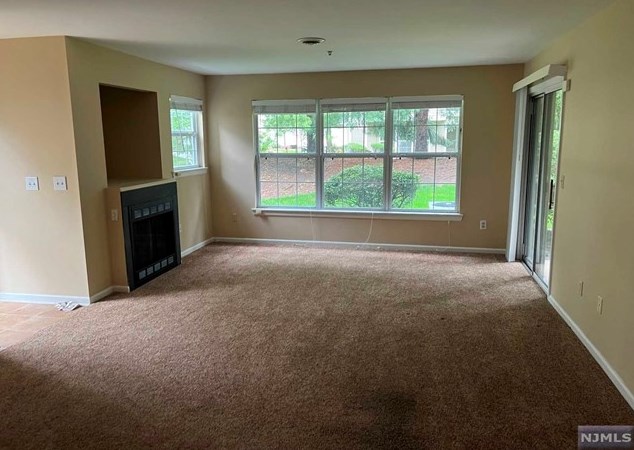 30 Collura Ln, Clifton, NJ 07012