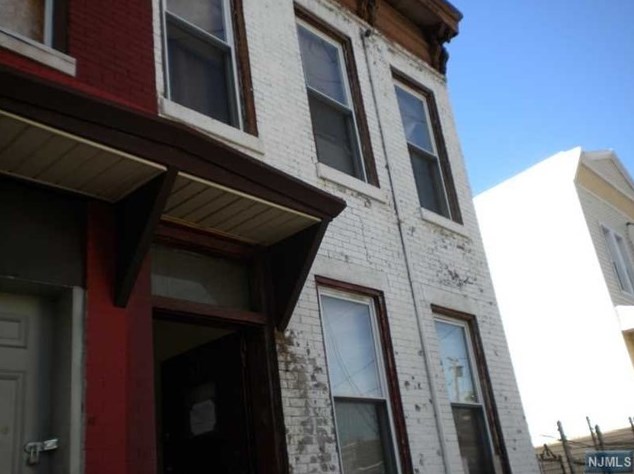 37 Emmet St, Newark, NJ 07114
