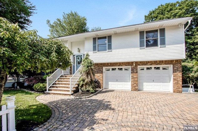 155 Rivervale Rd, Westwood, NJ 07675