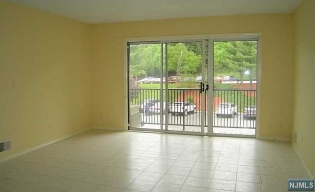 176 Robertson Way, Lincoln Park, NJ 07035