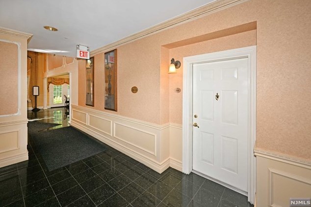 80 Ridgewood Rd #110, Westwood, NJ 07676